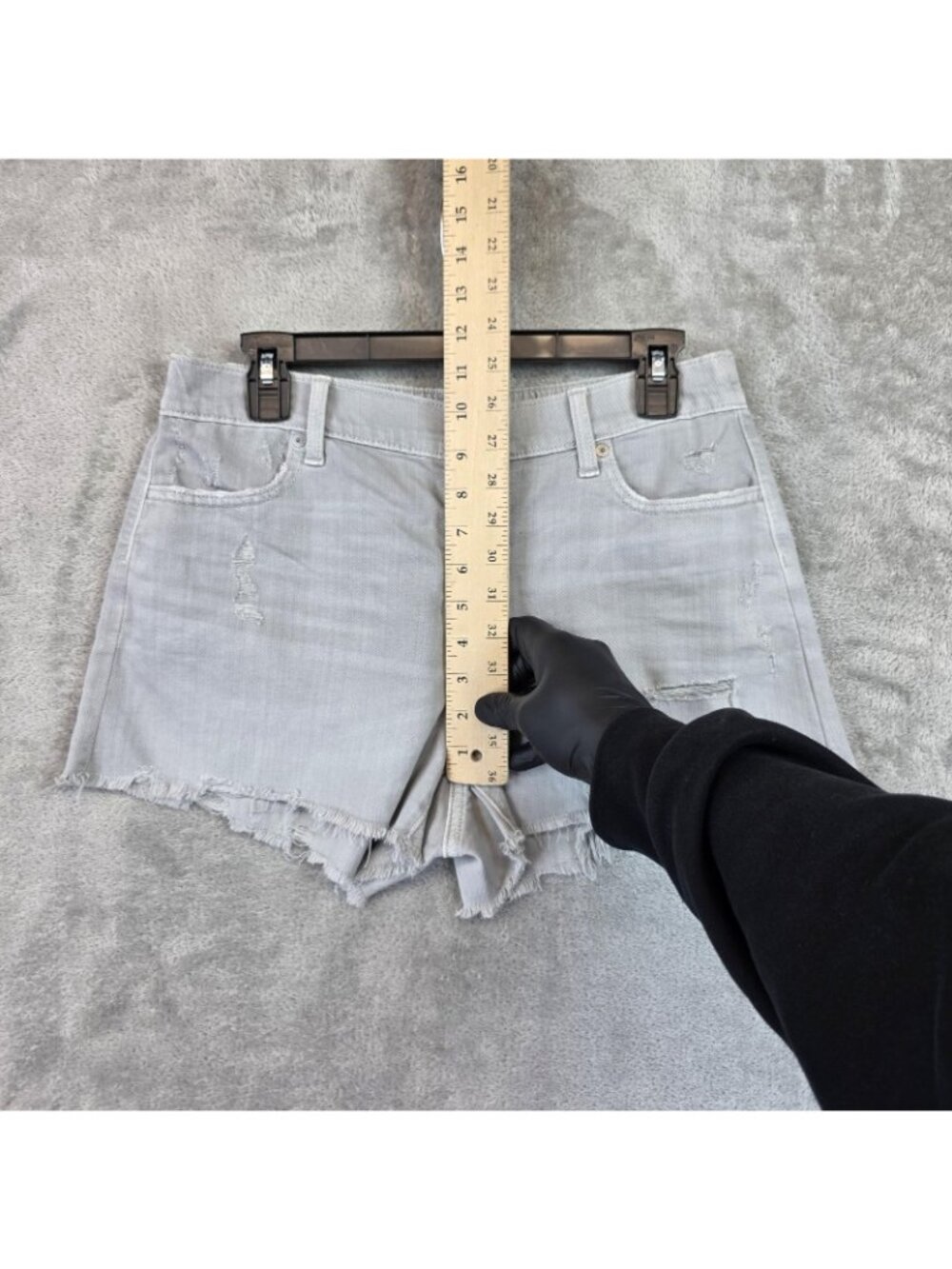 Aerie Shorts Womens M Gray Denim Distressed Cutoff Frayed Hem Casual Summer - Picture 9 of 12